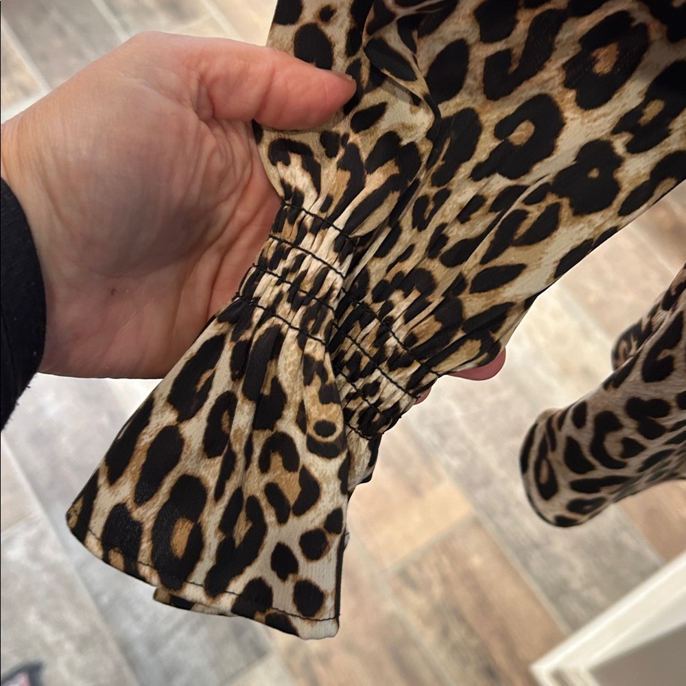 H&M Leopard Print Blouse - Picture 4 of 5